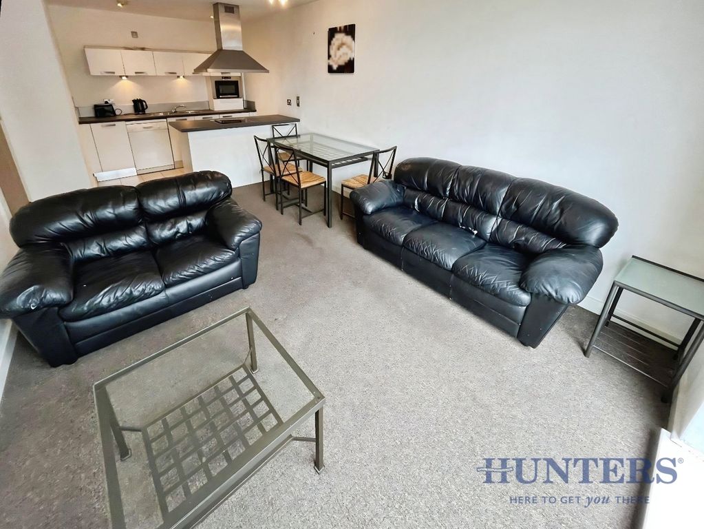 Property photo 2 of 11 Lounge