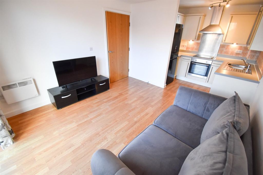 Property photo 3 of 8