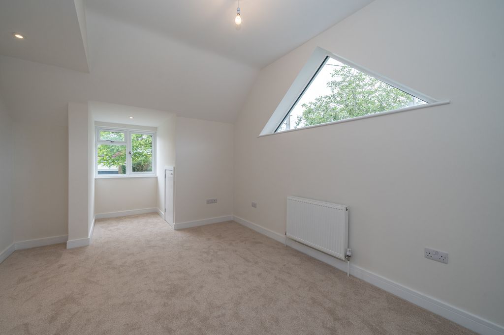 Property photo 3 of 21 Corner-View-2-Castle-Street-05737 (2)