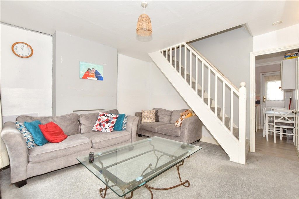 Property photo 2 of 9 Lounge