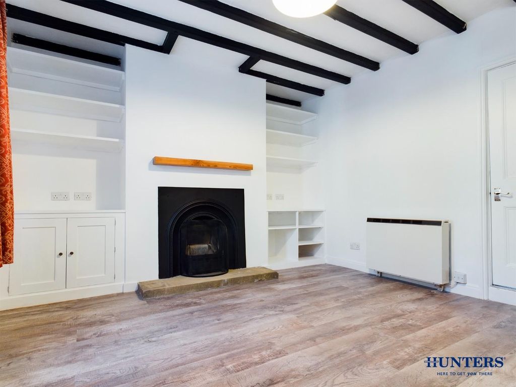 Property photo 1 of 10 Lounge