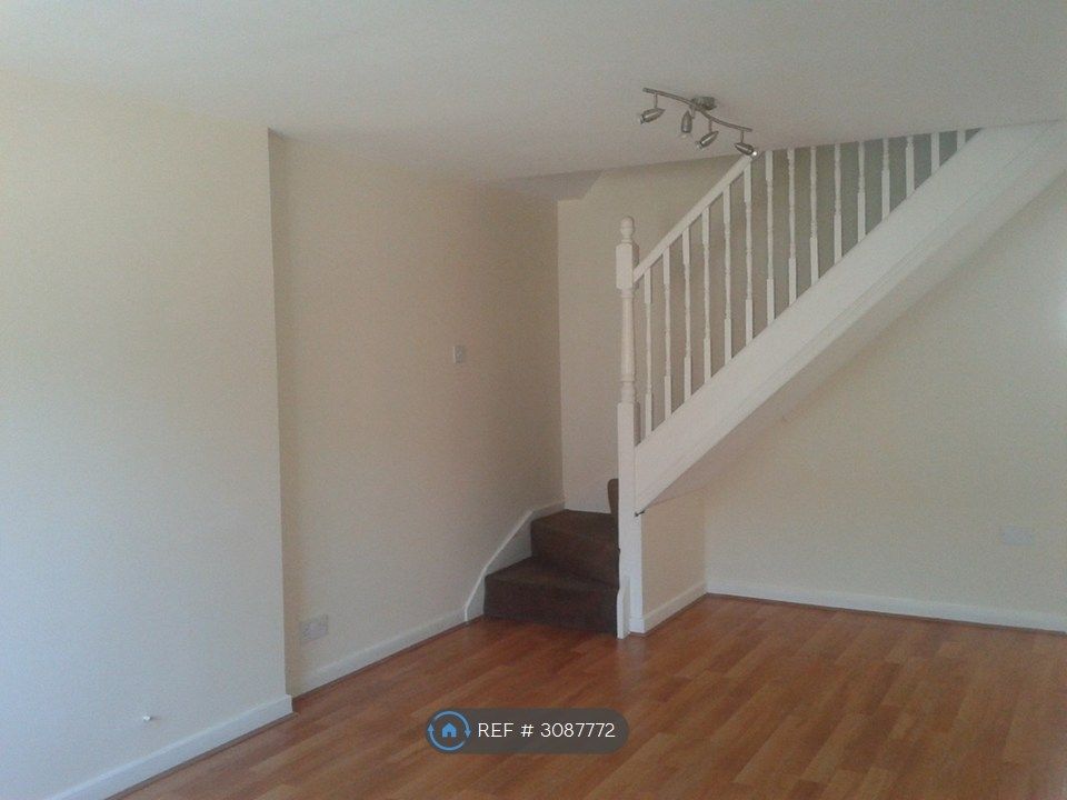 Property photo 2 of 10 Living Room