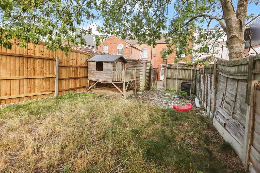 Property photo 1 of 17 Garden