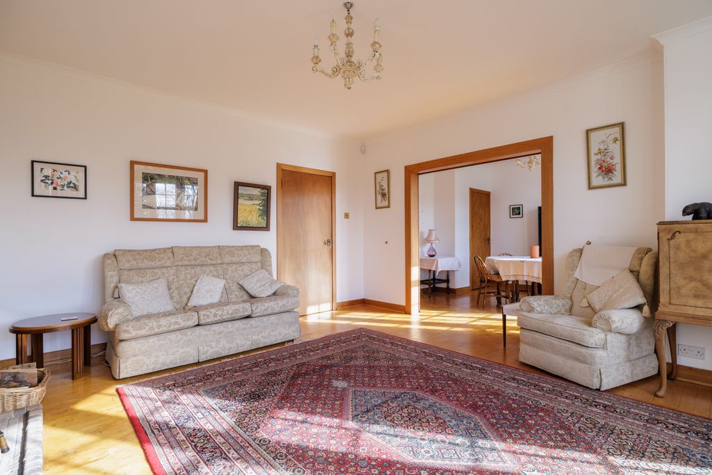 Property photo 3 of 24