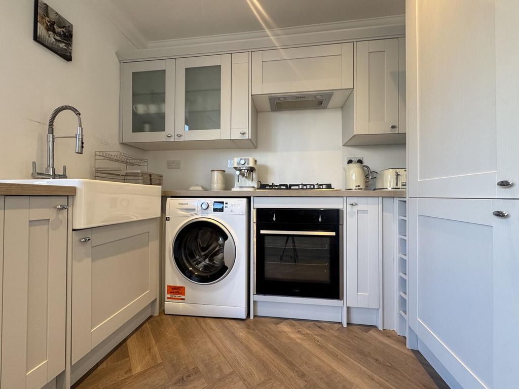 Property photo 3 of 30