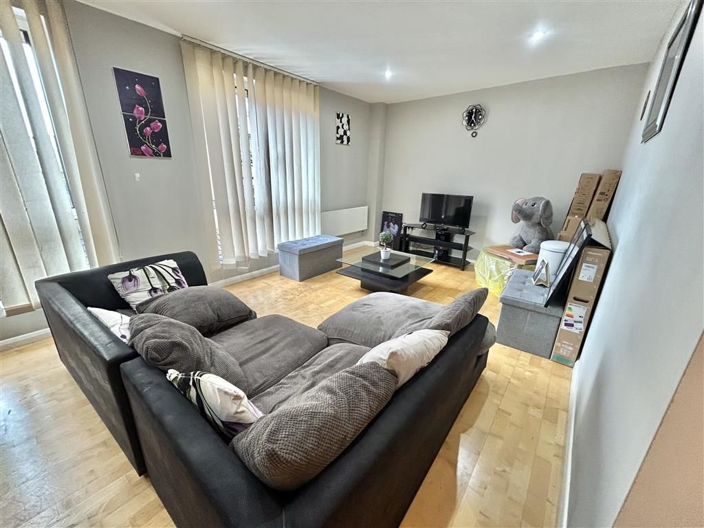 Property photo 2 of 9 Image