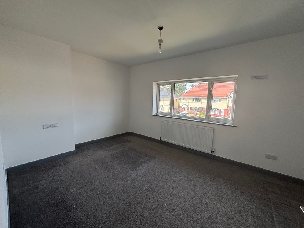 Property photo 3 of 14 Image