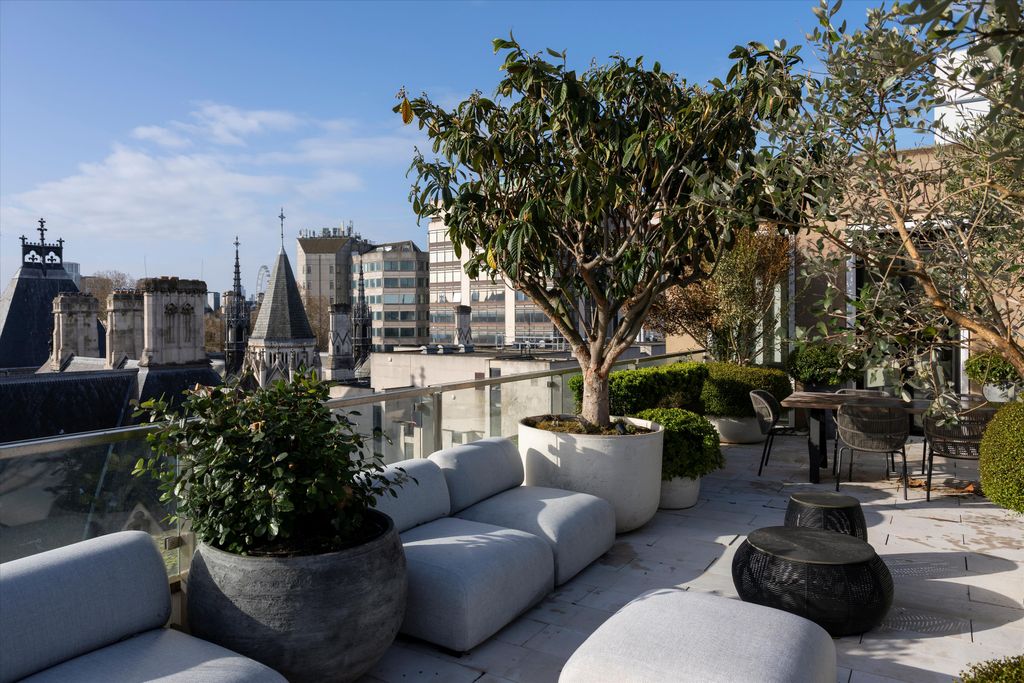 Property photo 2 of 25 Image