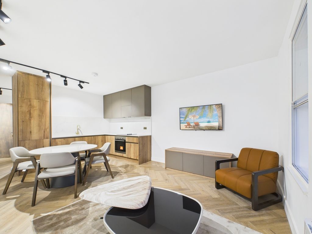 Property photo 2 of 24