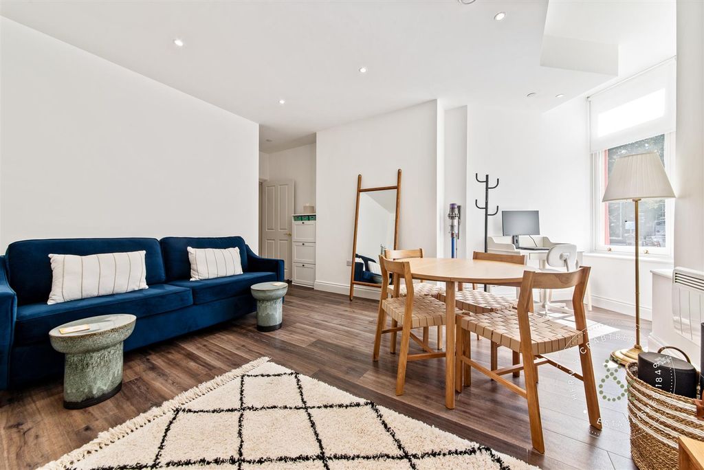 Property photo 3 of 25 Sophia-Mews-16.Jpg