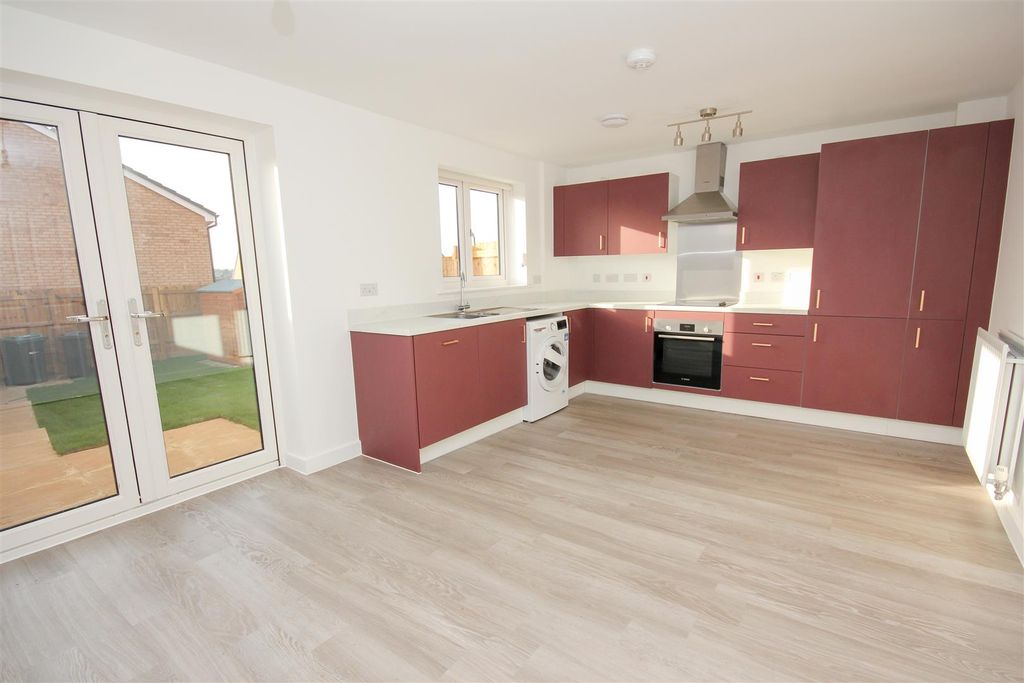 Property photo 2 of 11 Kitchen Diner.Jpg