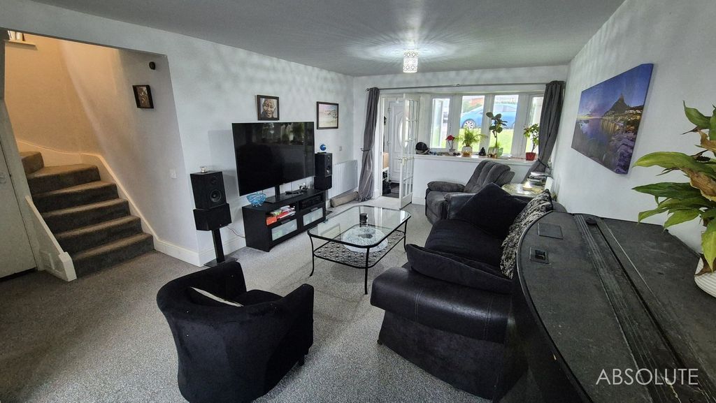 Property photo 3 of 23