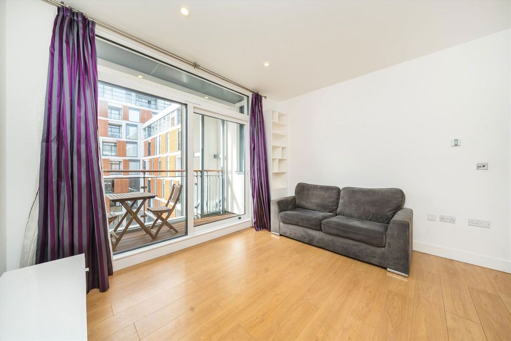 Property photo 3 of 6