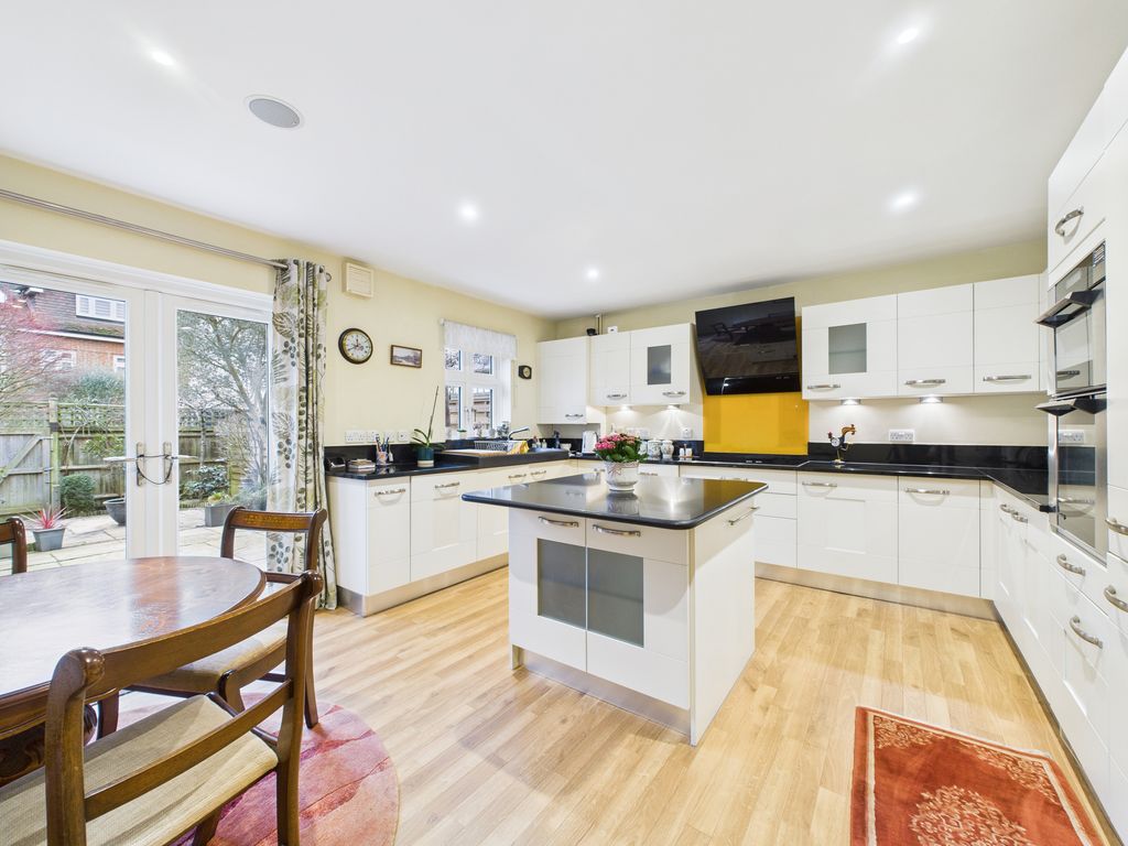 Property photo 2 of 23 Kitchen