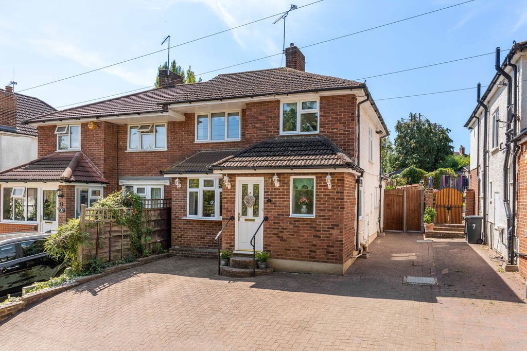 Property photo 1 of 24