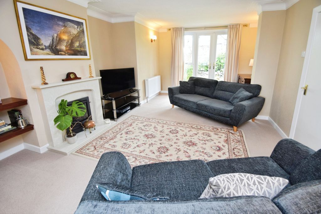 Property photo 3 of 20 Ca28001F-Lounge