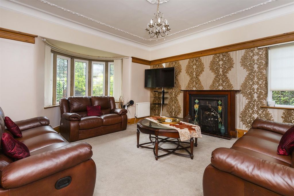 Property photo 3 of 59 Sitting Room