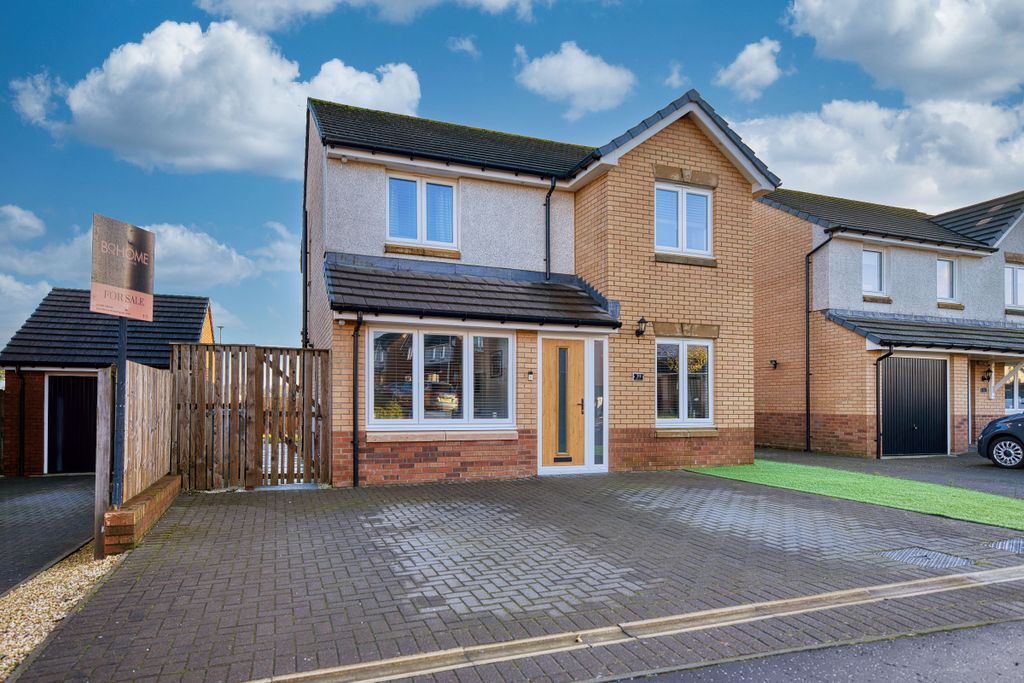 Property photo 1 of 40