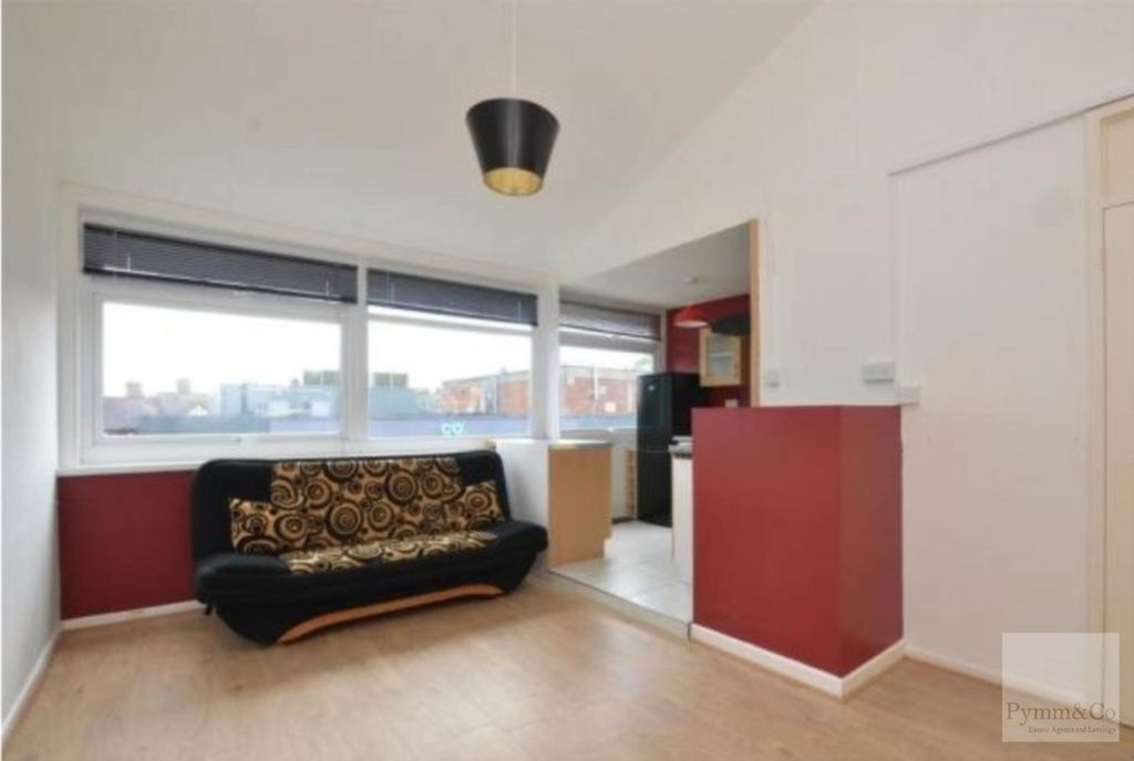 Property photo 2 of 5