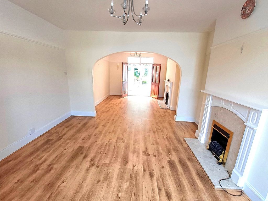 Property photo 3 of 13 Picture No. 17