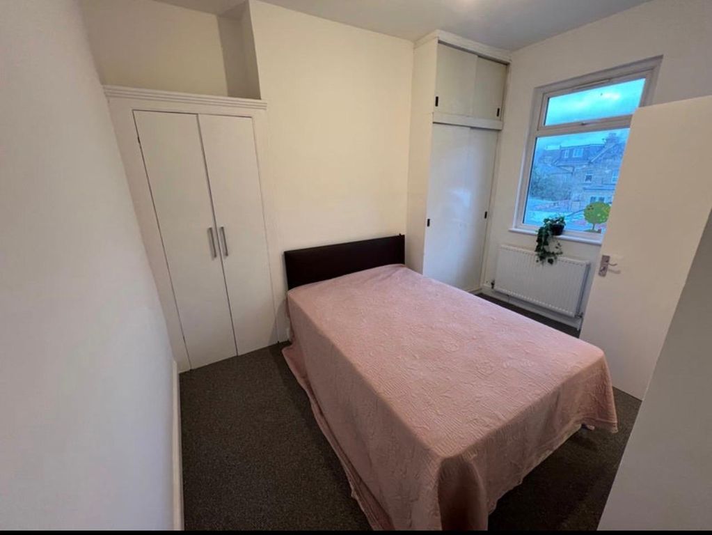 Property photo 1 of 3