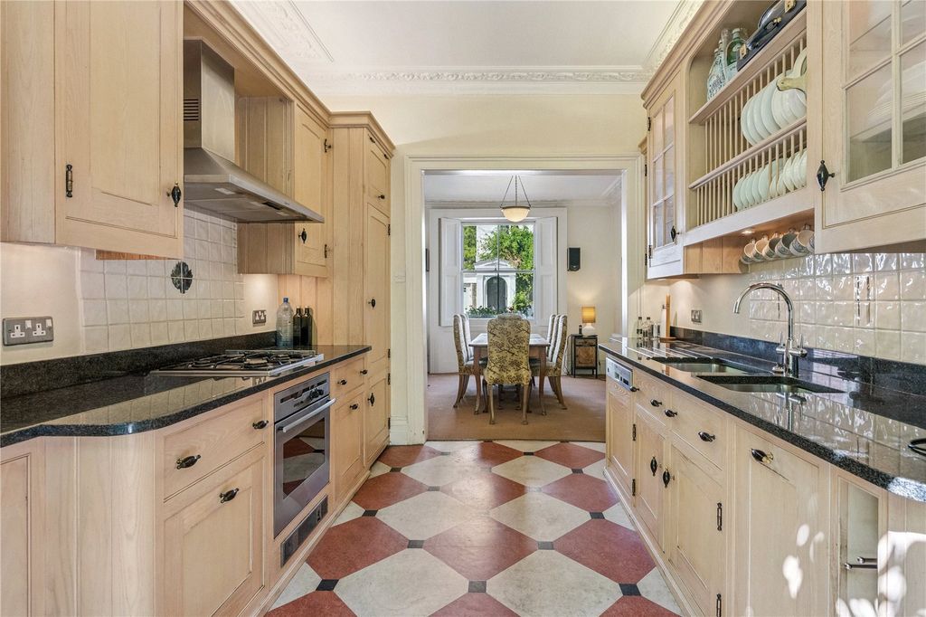 Property photo 3 of 14 Kitchen
