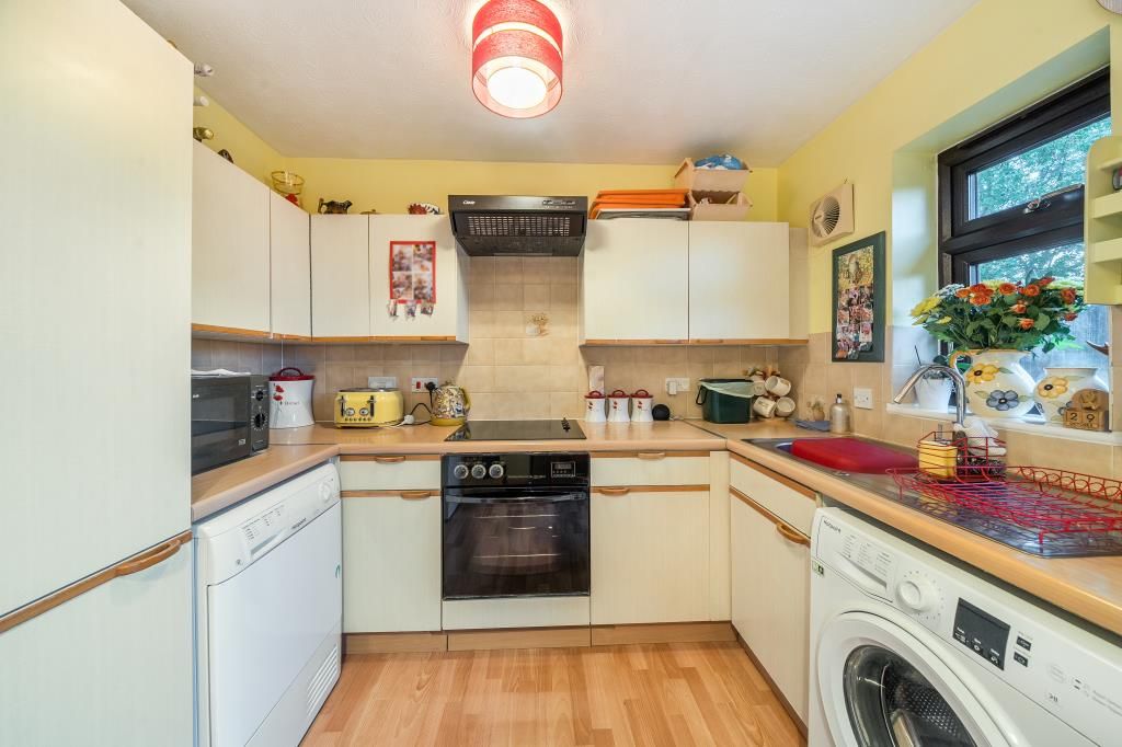 Property photo 3 of 20 Kitchen