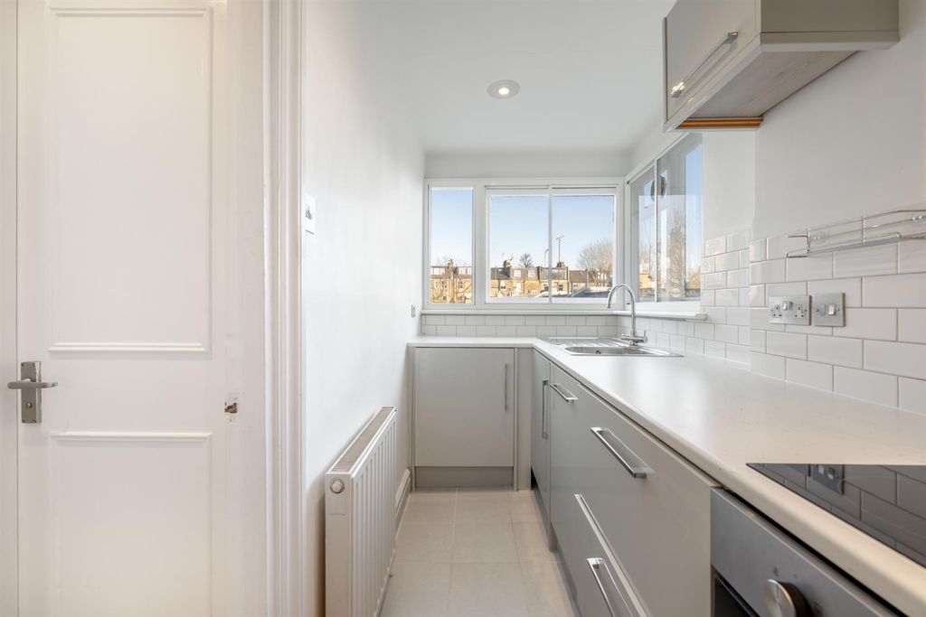 Property photo 2 of 8 Kitchen