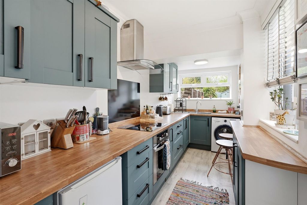 Property photo 3 of 21 86-Armesstreet-007.Jpg