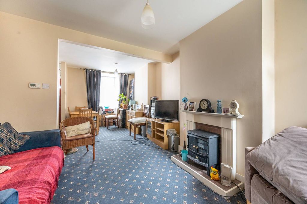 Property photo 1 of 6