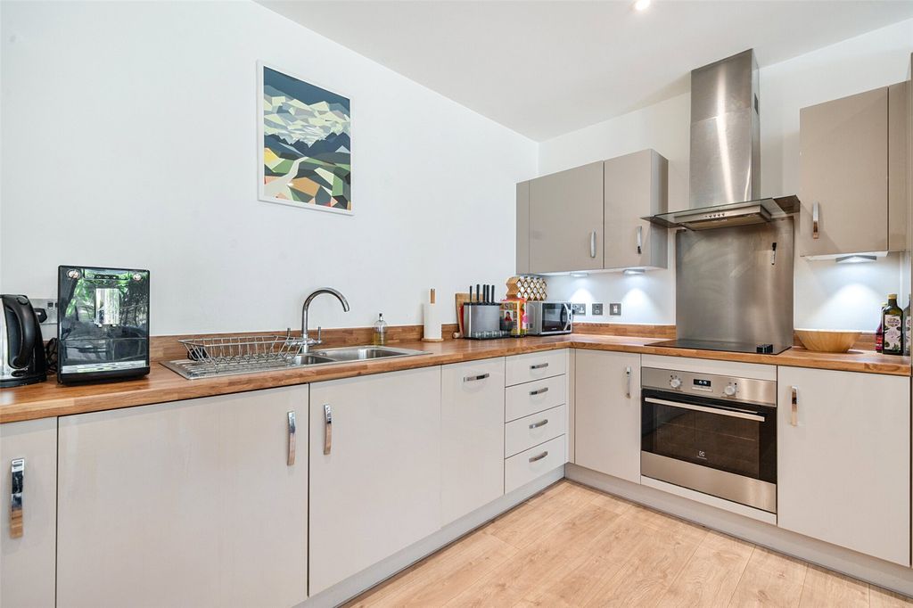 Property photo 2 of 15 Kitchen