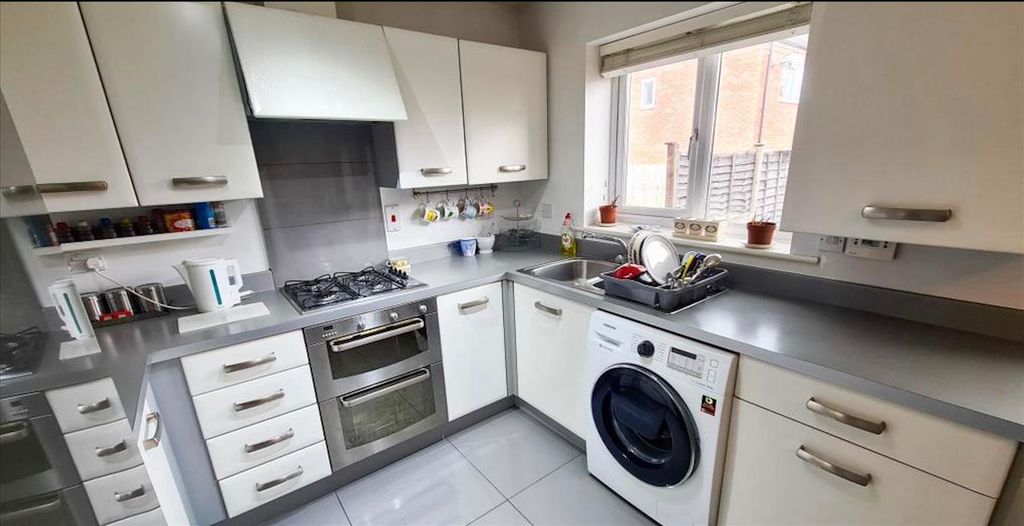 Property photo 3 of 14