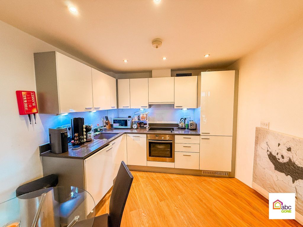 Property photo 3 of 28