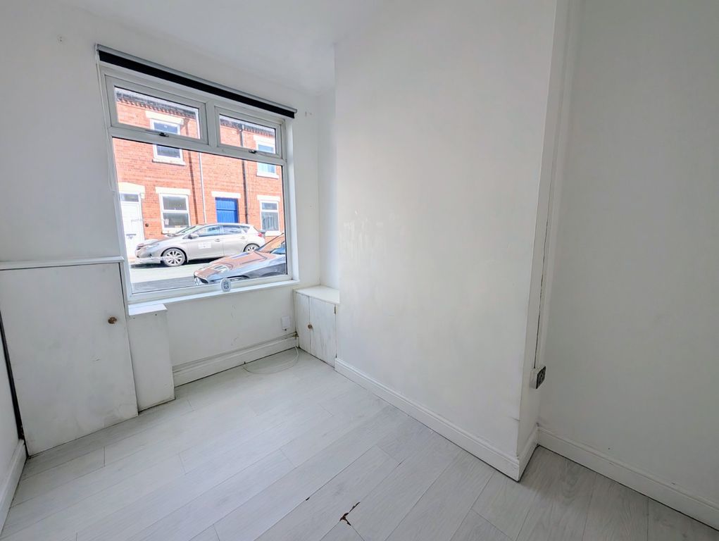 Property photo 2 of 9 Picture No. 13