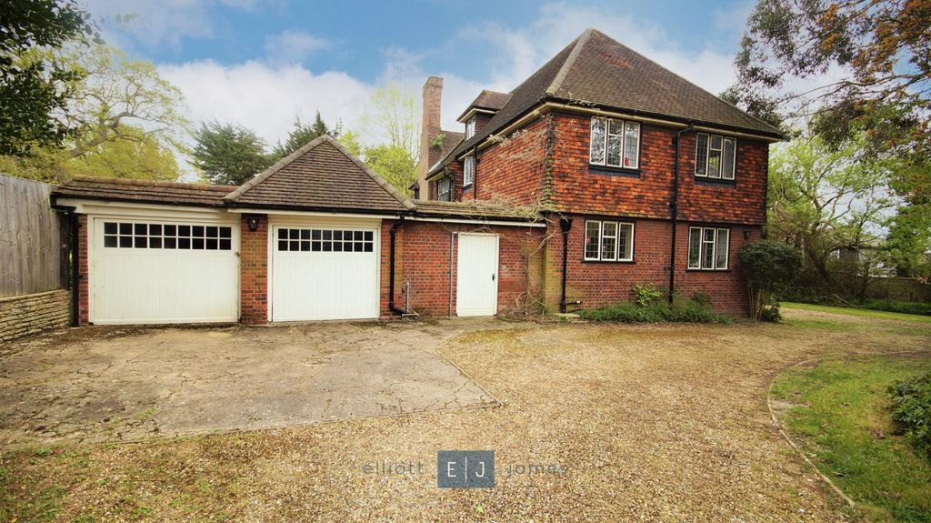 Property photo 2 of 16