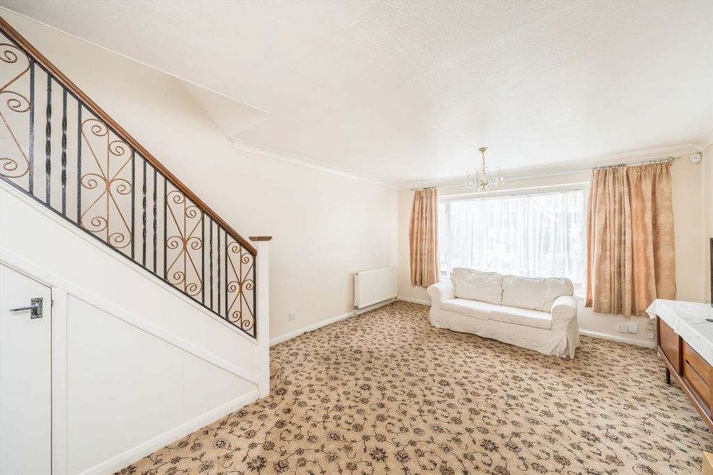 Property photo 2 of 7