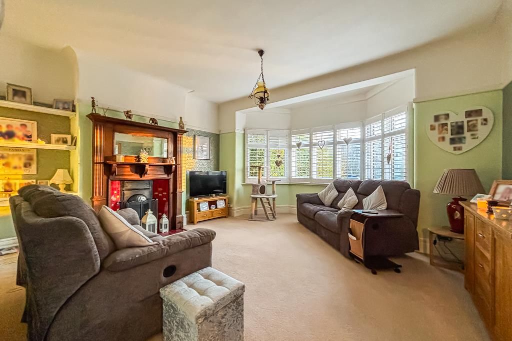 Property photo 2 of 10 Lounge