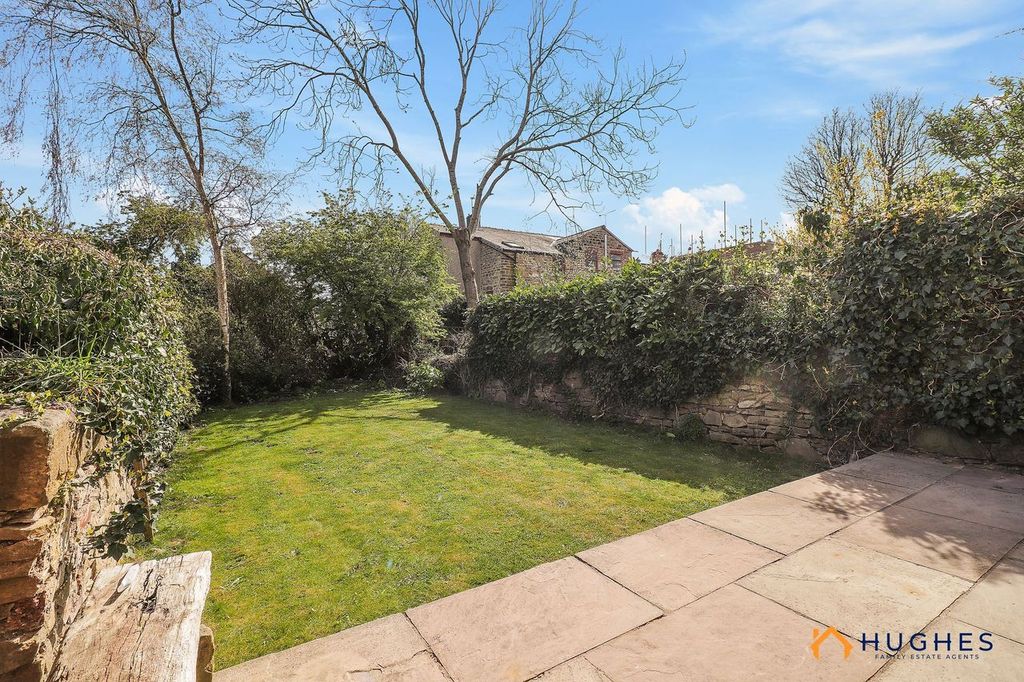 Property photo 2 of 31