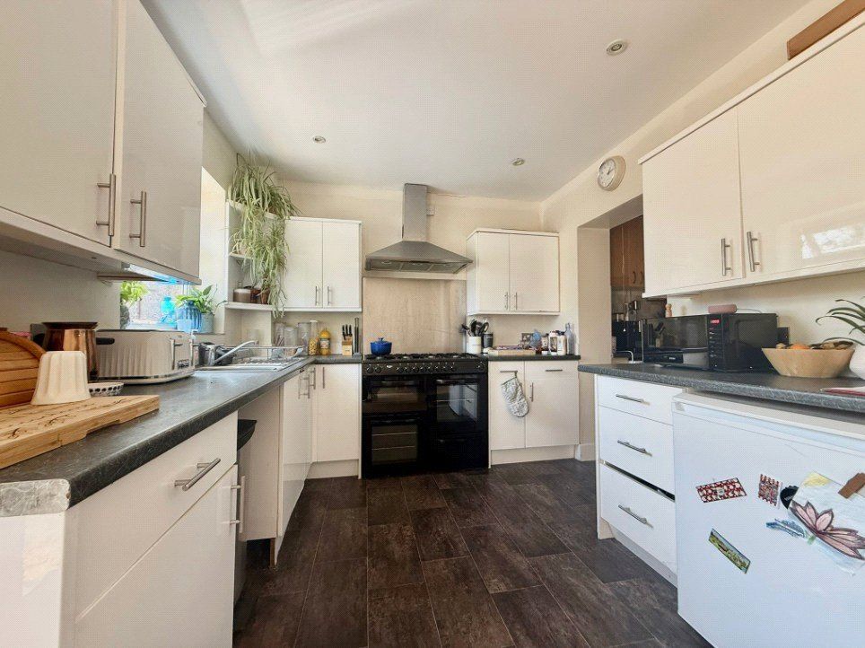 Property photo 3 of 11 Picture No. 13