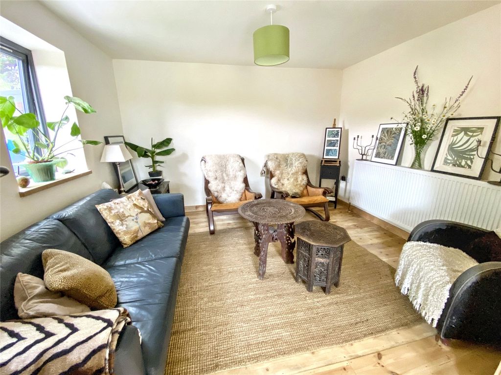 Property photo 3 of 14 Sitting Room