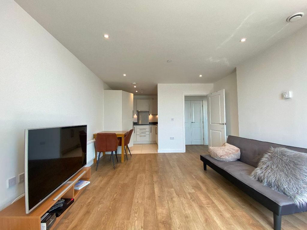 Property photo 2 of 8