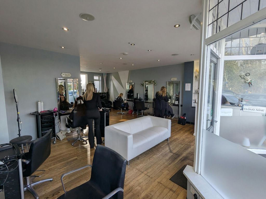 Property photo 3 of 8 1000008246.Jpg