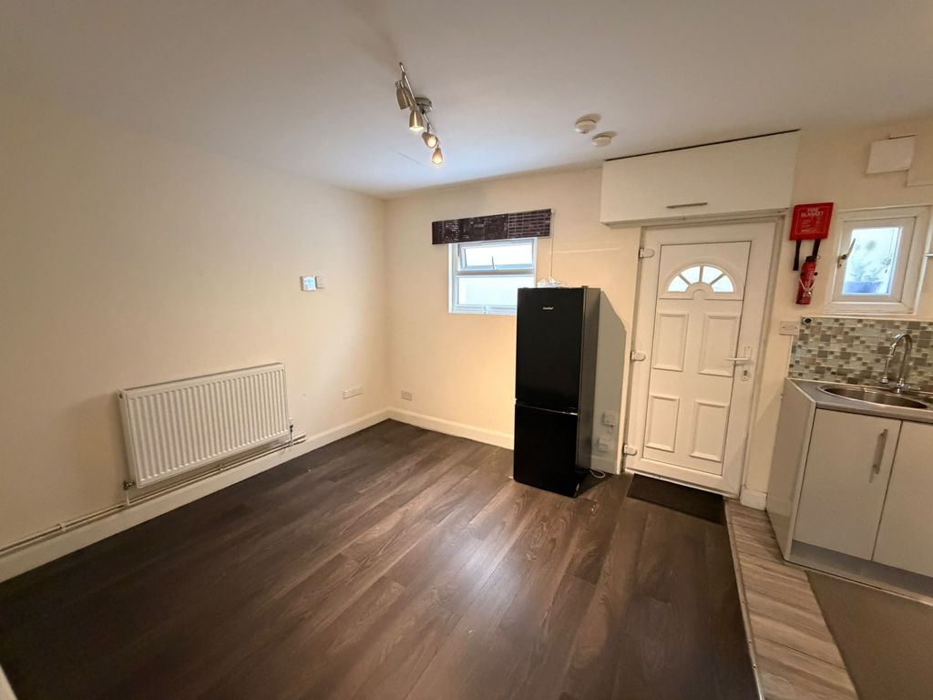 Property photo 2 of 6 Whatsapp Image 2026-09-23 At 11.28.38 (1)