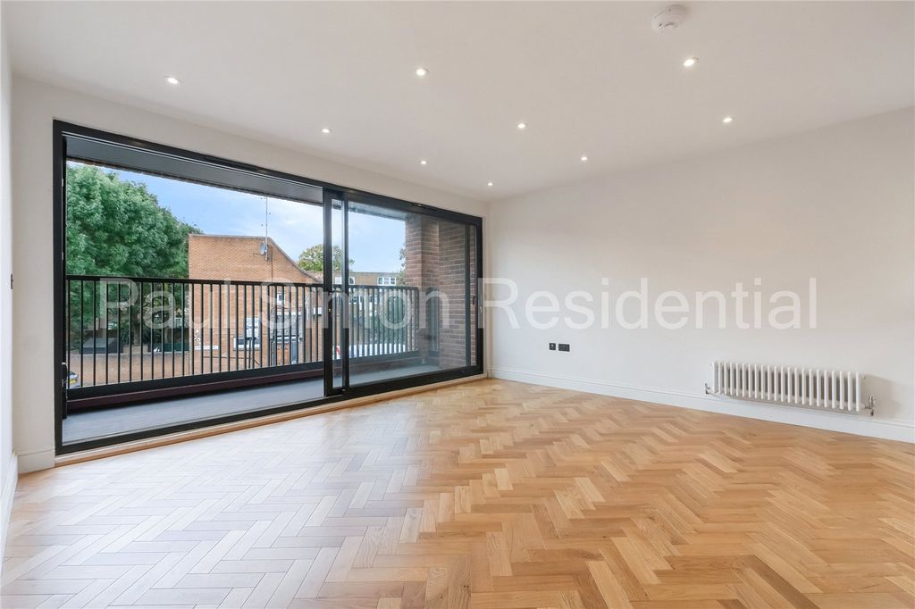 Property photo 2 of 12 Picture No. 03