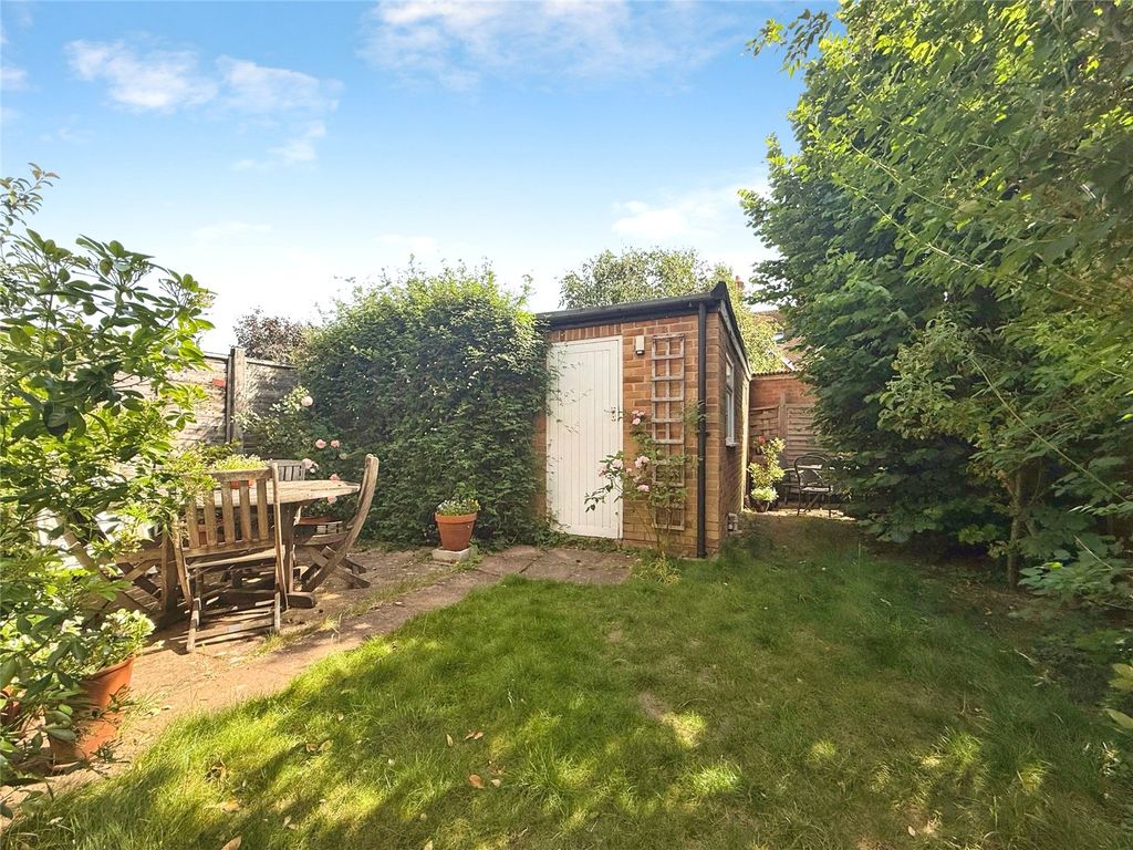 Property photo 2 of 18 Picture No. 35