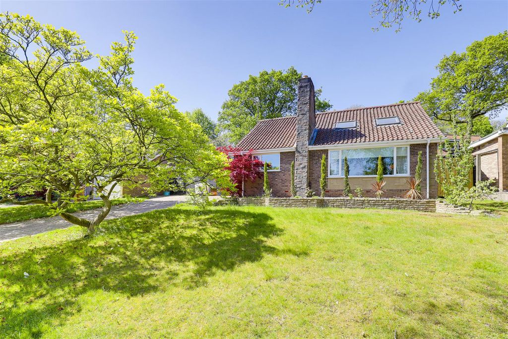 Property photo 1 of 25 33966.Jpg