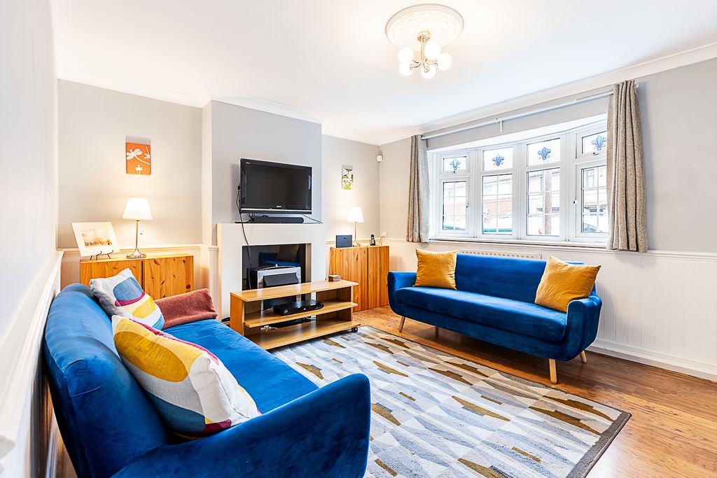 Property photo 2 of 30