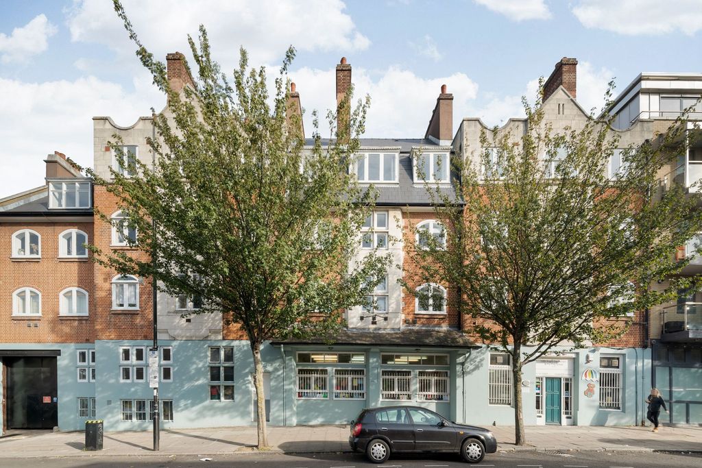 Property photo 2 of 12