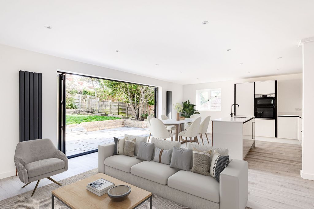 Property photo 2 of 17