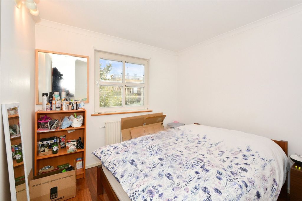 Property photo 3 of 11